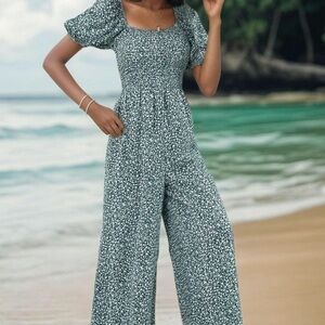 Women’s Chic Ditsy Floral Puff Green Sleeve Square Neck Jumpsuit